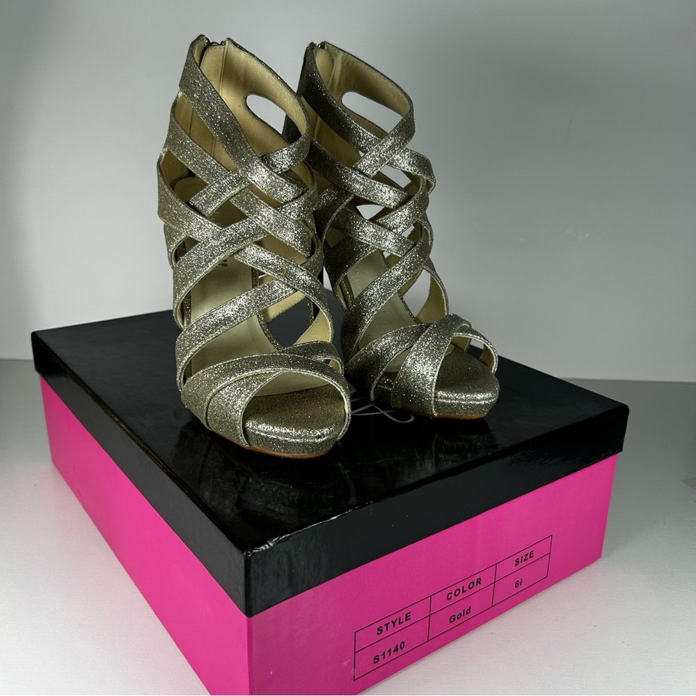 Alisha Hill Heels Gold Multi Strap Size 6.5 OpenToe Metallic Gold Glitter Sandal
